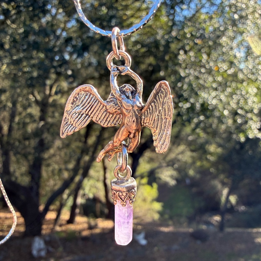 Exquisite Angel Wing Necklace with Purple Crystal